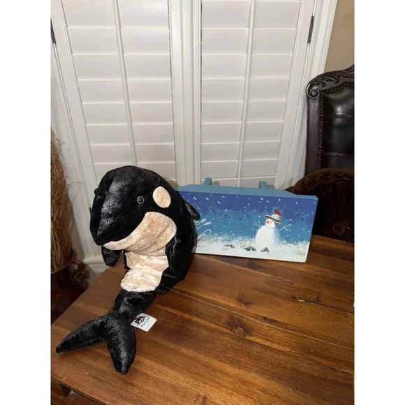 Jellycat London Vincent Killer Whale Plush Stuffed Animal HTF - Picture 4 of 8